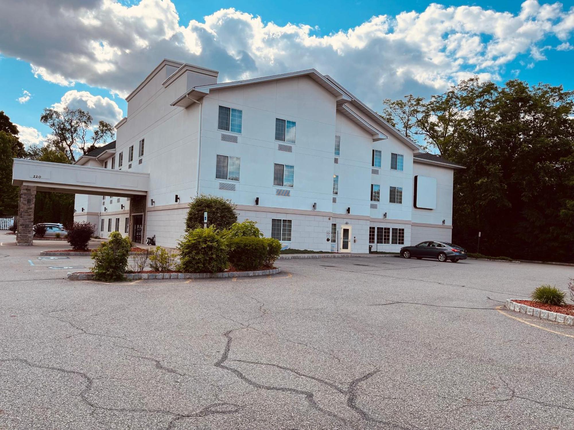 Tapa Hotel, Inn & Suites Mahwah Eksteriør bilde